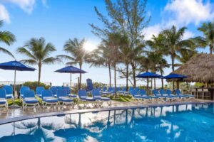 Marenas Beach Resort: Lujo en el corazón de Sunny Isles Beach