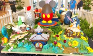 Huevos de Pascua artesanales sorprenden a los visitantes en los hoteles de Disney