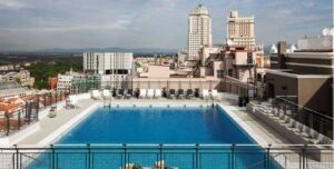 El Hotel Emperador: un ícono eterno de Madrid que ahora brilla desde las alturas