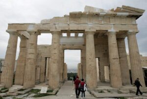 Industria hotelera en Grecia en crisis frente al auge de alquileres temporales