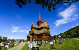 Stavkirker: las iglesias vikingas de madera que son joyas arquitectónicas de Noruega