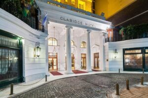 El Claridge Hotel se prepara para celebrar sus 80 años con una velada literaria