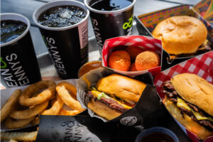 Franquicias: ¿cuánto hay que invertir para tener un local de una de las hamburgueserías más famosas de la Argentina?