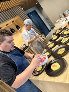 Hoteles cambian sus cocinas para reducir el desperdicio de alimentos: la nueva clave del turismo global