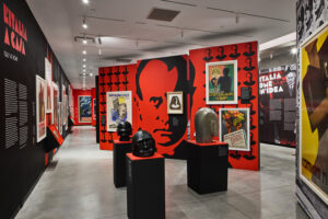 Poster Museum de Nueva York propone una mirada a la propaganda de los veinte años fascistas