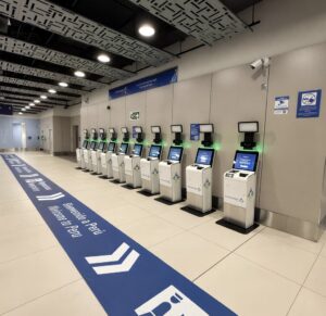Perú marca un nuevo estándar en la región con control migratorio 100% automatizado en el aeropuerto de Lima