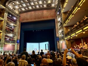 Leonardo Sbaraglia vuelve al teatro con “Los Días Perfecto”: un monólogo íntimo sobre el amor y el paso del tiempo