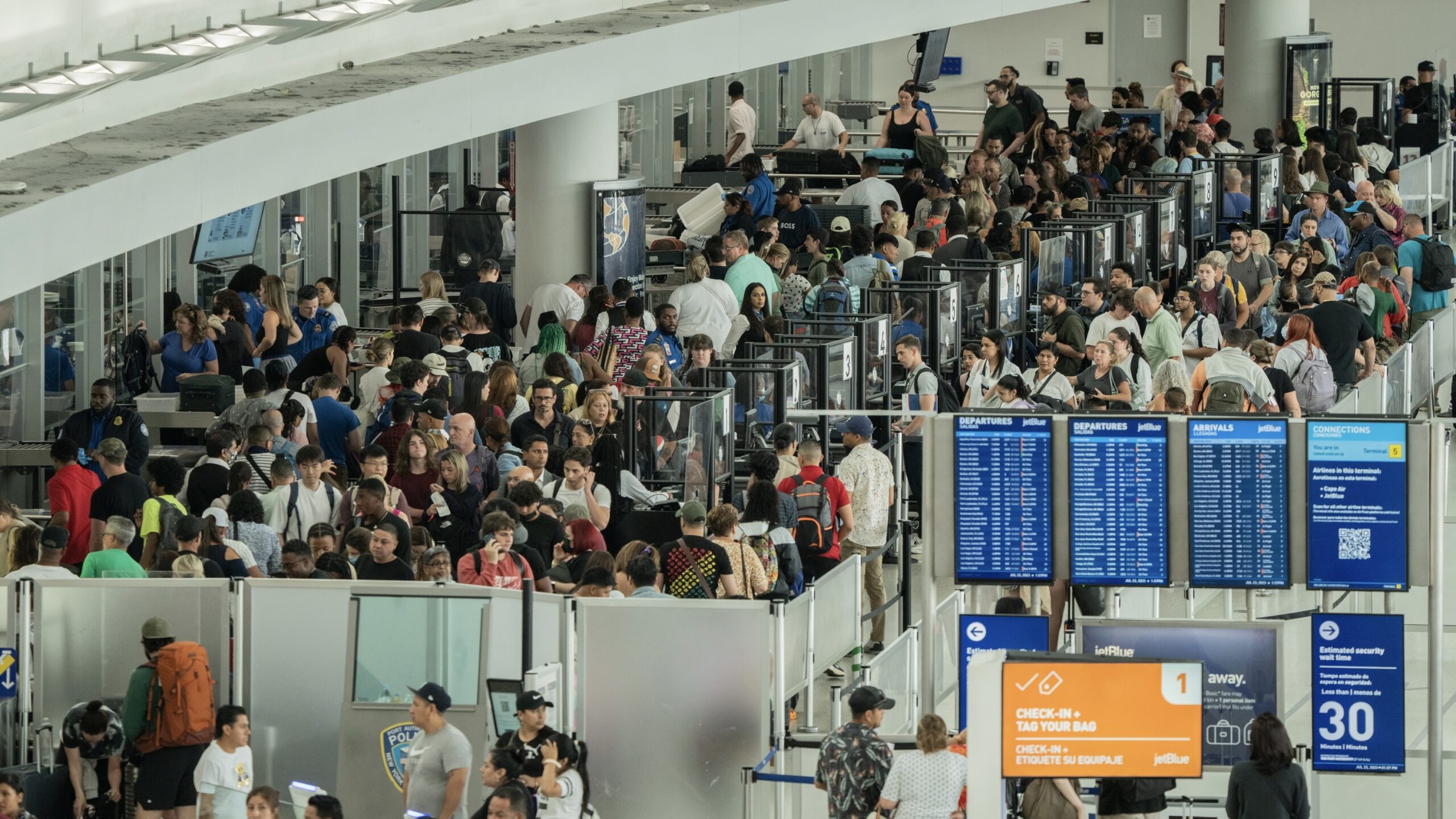 Shutdown en Estados Unidos: qué cambia para vuelos, aeropuertos y viajeros internacionales