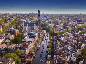 KLM regala un viaje a Ámsterdam para vivir el King’s Day 2026