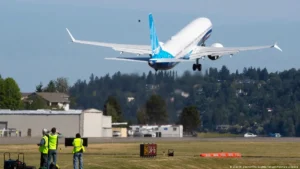 Alerta en el Boeing 737 MAX 10: la FAA ordena inspecciones urgentes tras una falla de software