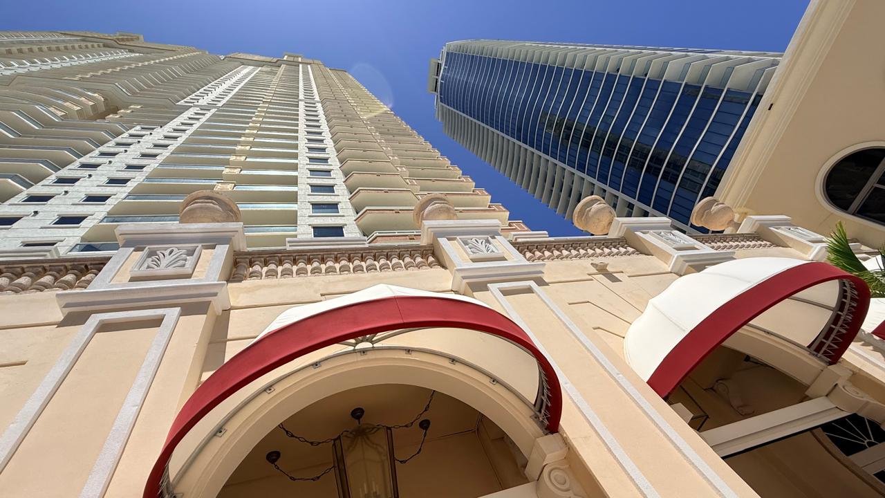 Lujo frente al mar: el hotel Acqualina celebra 20 años como uno de los grandes íconos de Miami
