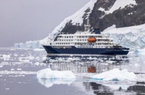 El crucero de la muerte: misterio, virus y pánico en alta mar