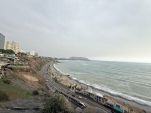 Lima en tres barrios: historia, arte y mar en la capital peruana