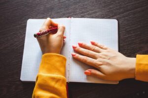 ¿Sabías que el 90% de las personas usa más la mano derecha por culpa de la evolución?