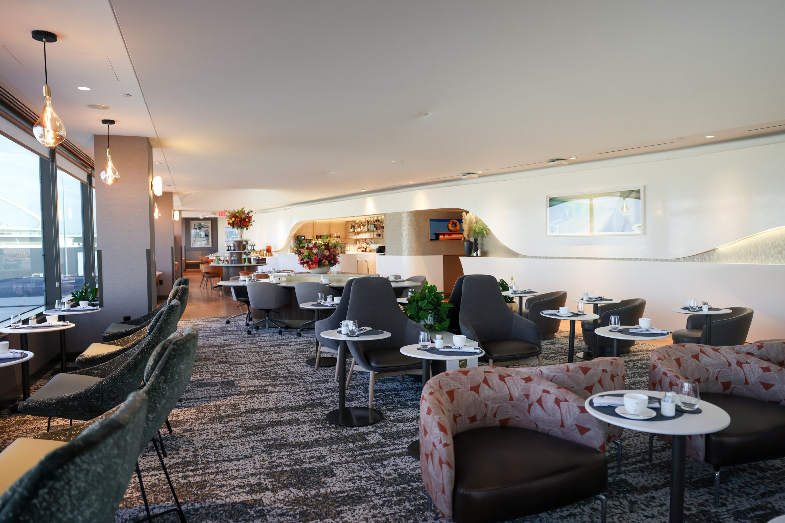 Delta eleva la experiencia premium en Los Ángeles con un nuevo Delta One Lounge en LAX