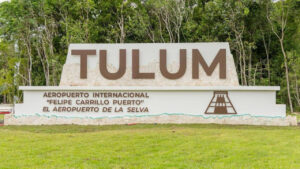 Entre la violencia y el sargazo, el aeropuerto fantasma de Tulum ya no tiene casí ningún vuelo internacional
