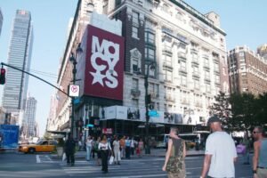 Adiós a un ícono de Nueva York: Macy’s retiró la legendaria bolsa roja que marcó a generaciones