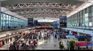 Menos argentinos viajan al exterior: el turismo siente el impacto del nuevo escenario económico