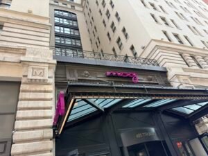 Moxy Times Square: dormir al ritmo de Manhattan, entre Broadway y las luces de Nueva York