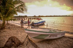 El otro Belize: cacao, cultura maya y playas paradisíacas en el sur del país