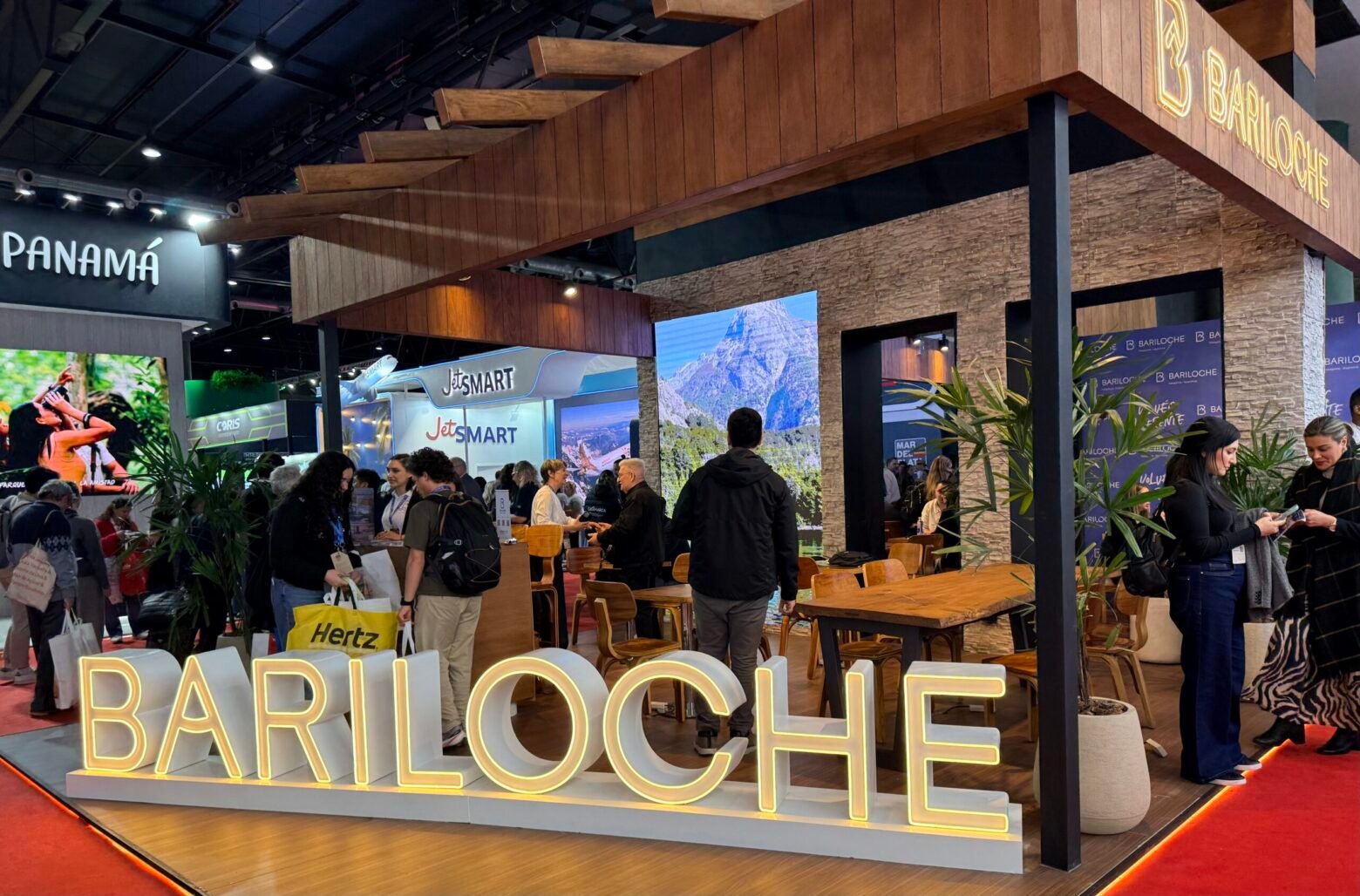 FIT2026/Bariloche cambia el blanco por el verde: tras un gran invierno, apuesta fuerte al verano