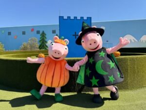 Peppa Pig celebra Halloween en Florida con dulces, disfraces y encuentros con personajes