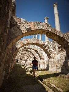 LAS SIETE IGLESIAS: UN VIAJE POR EL CORAZÓN DE ANATOLIA