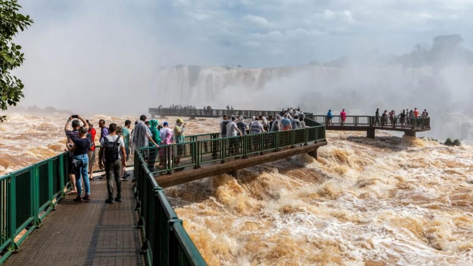El Niño pone en alerta a las Cataratas del Iguazú: crecidas, cierres y reapertura de circuitos