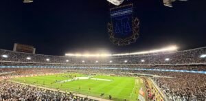 El último Messi también moviliza al turismo: miles viajaron a Buenos Aires para despedir al 10