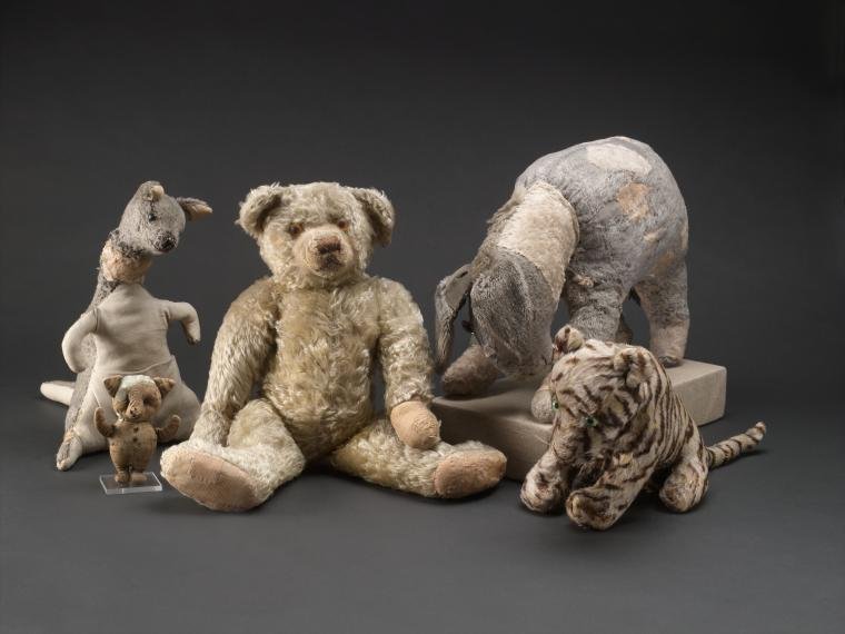 Winnie the Pooh cumple 100 años y desata una insólita disputa entre Nueva York y la realeza británica